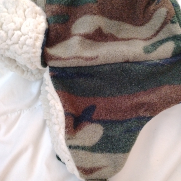 Trapper Hat - Picture 4 of 4